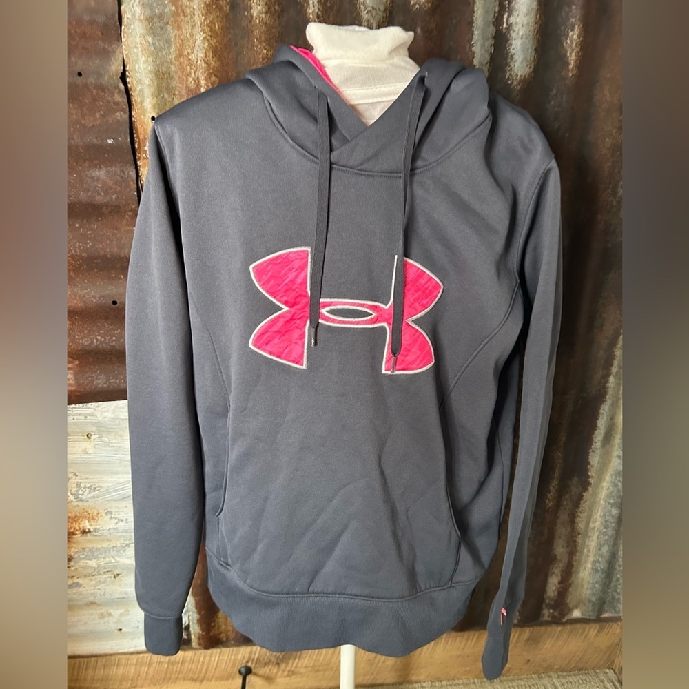 Under Armour Women’s Medium Gray Hoodie Pink logo Cancer Awareness Ribbon.